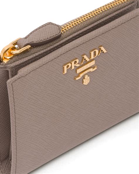 portafoglio da donna prada|Portafoglio piccolo in pelle Fiordaliso .